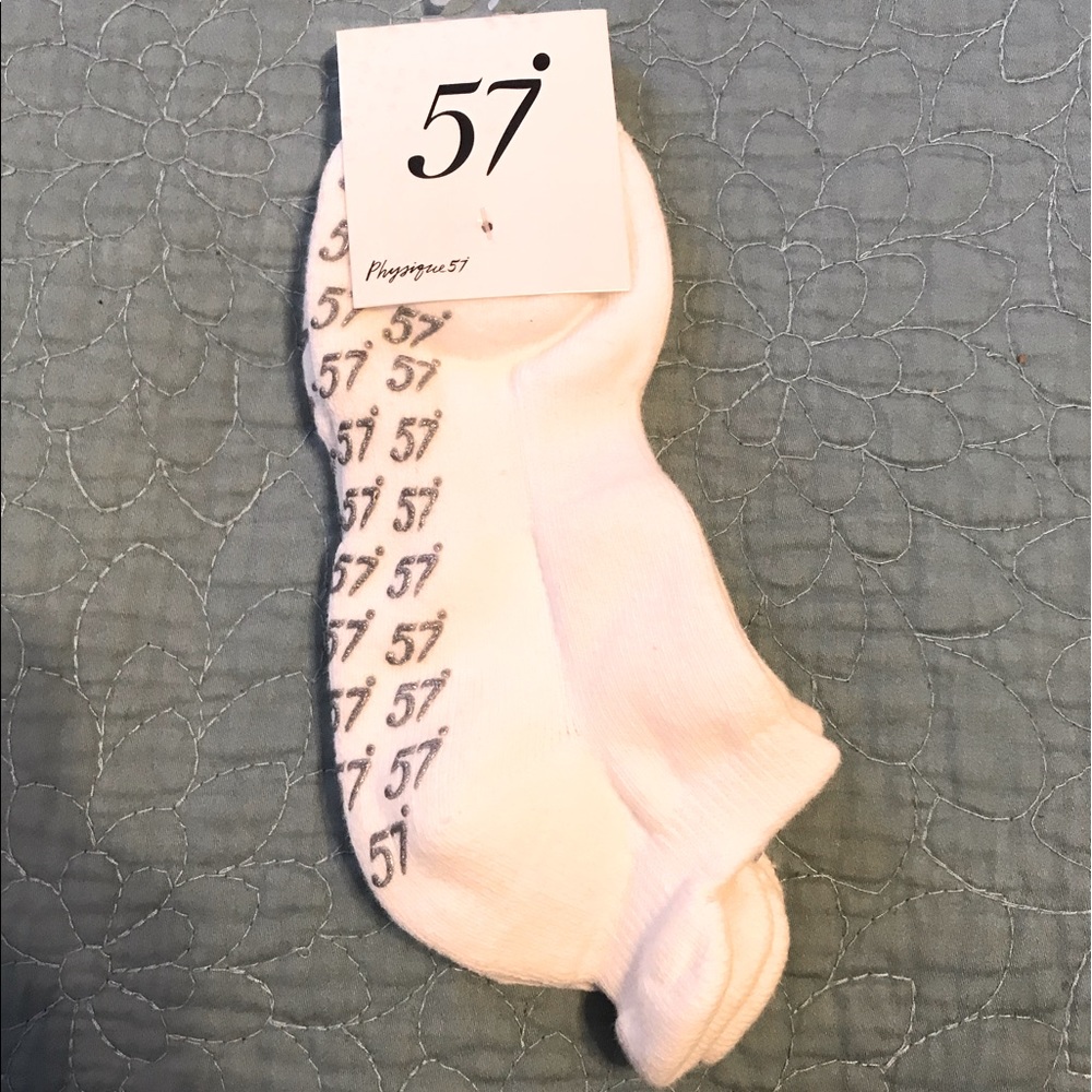 Physique 57 Barre Socks / Grip Socks - White